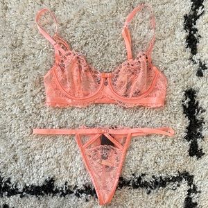 COPY - VS designer collection set NWT-Size 34B/Large